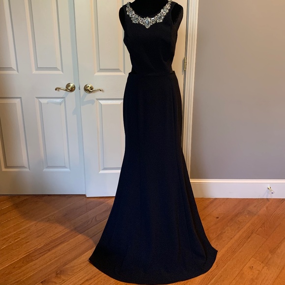 NWT Marchesa Notte Black Embellished Evening Gown sz 6 - Picture 1 of 12